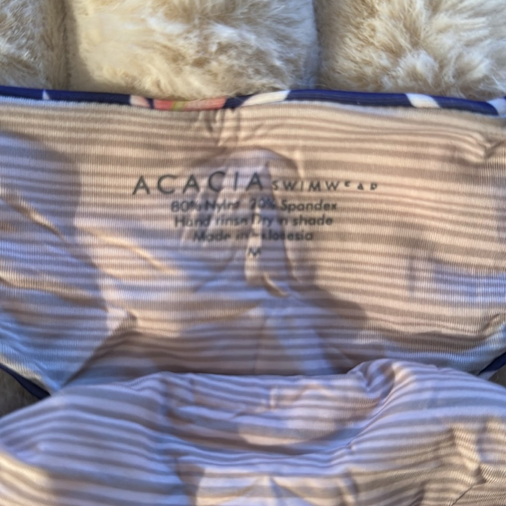 Acacia RARE bottoms - Picture 2 of 2